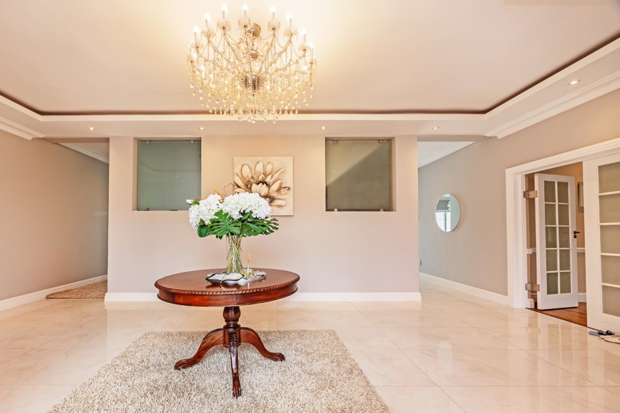 7 Bedroom Property for Sale in Flamingo Vlei Western Cape